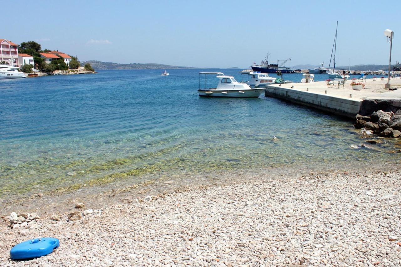 Apartments With A Parking Space Sali, Dugi Otok - 8136 Exterior foto